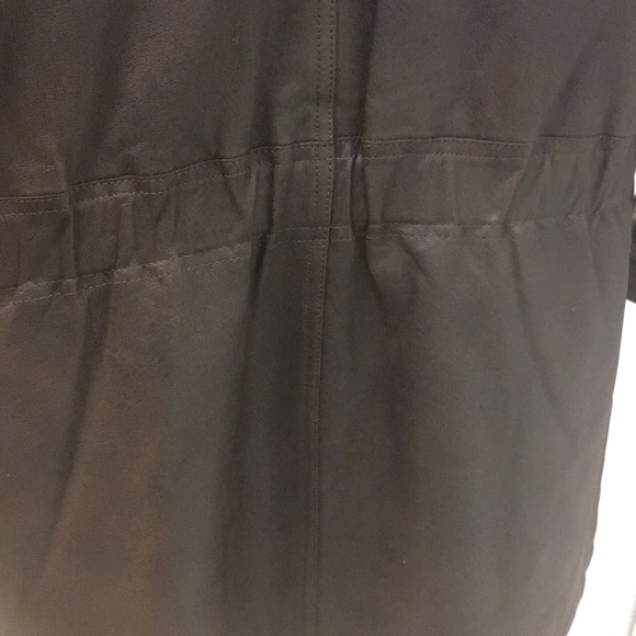 Vintage leather hooded quarter length jacket. - Picture 7 of 8